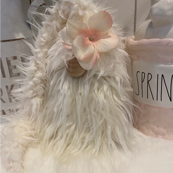 🌸Shabby Chic Flower Gnome, Spring Gnome, Easter Gnome, Tier Tray Decor - Picture 3 of 4